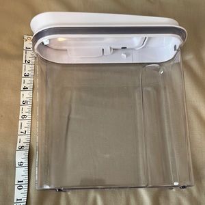 Oxo cereal storage container